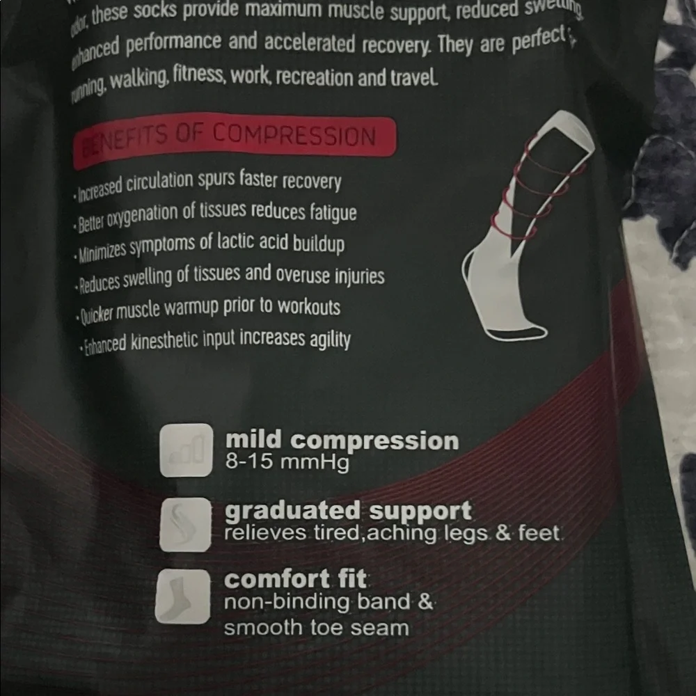 REXX Argyle Compression Socks - Black and Red - Picture 4 of 7
